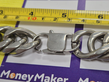 HEAVY BASE METAL CLOSE-CURB LINK NECKLACE