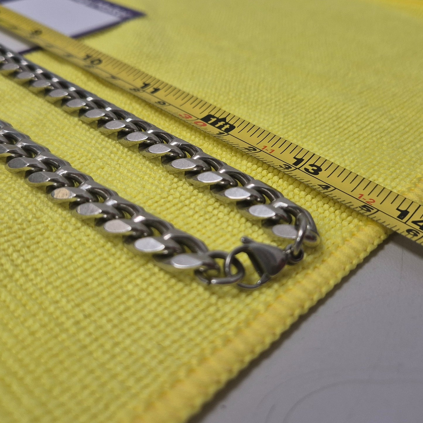 BASE METAL CLOSE-LINK CURB NECKLACE