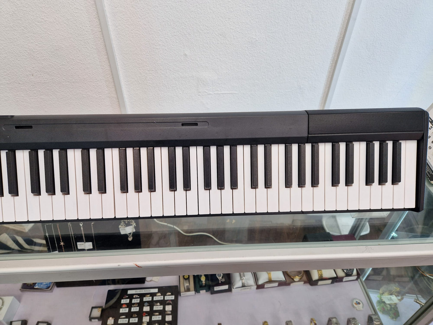 Costway 88 Key Keyboard – Good Condition – 12M Warranty