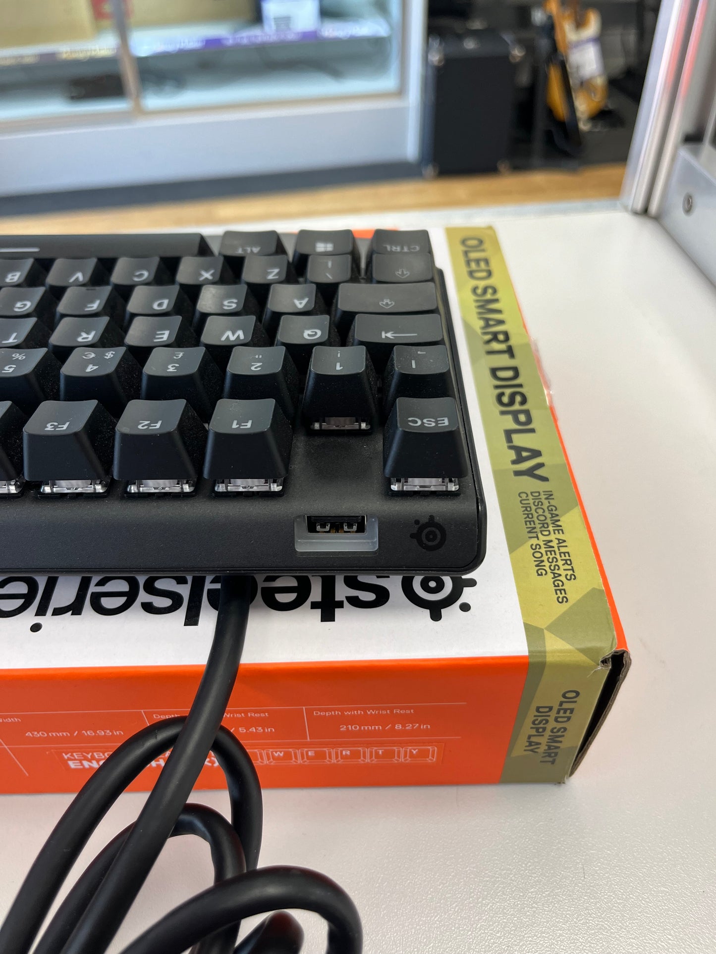 SteelSeries apex 7 wired gaming keyboard