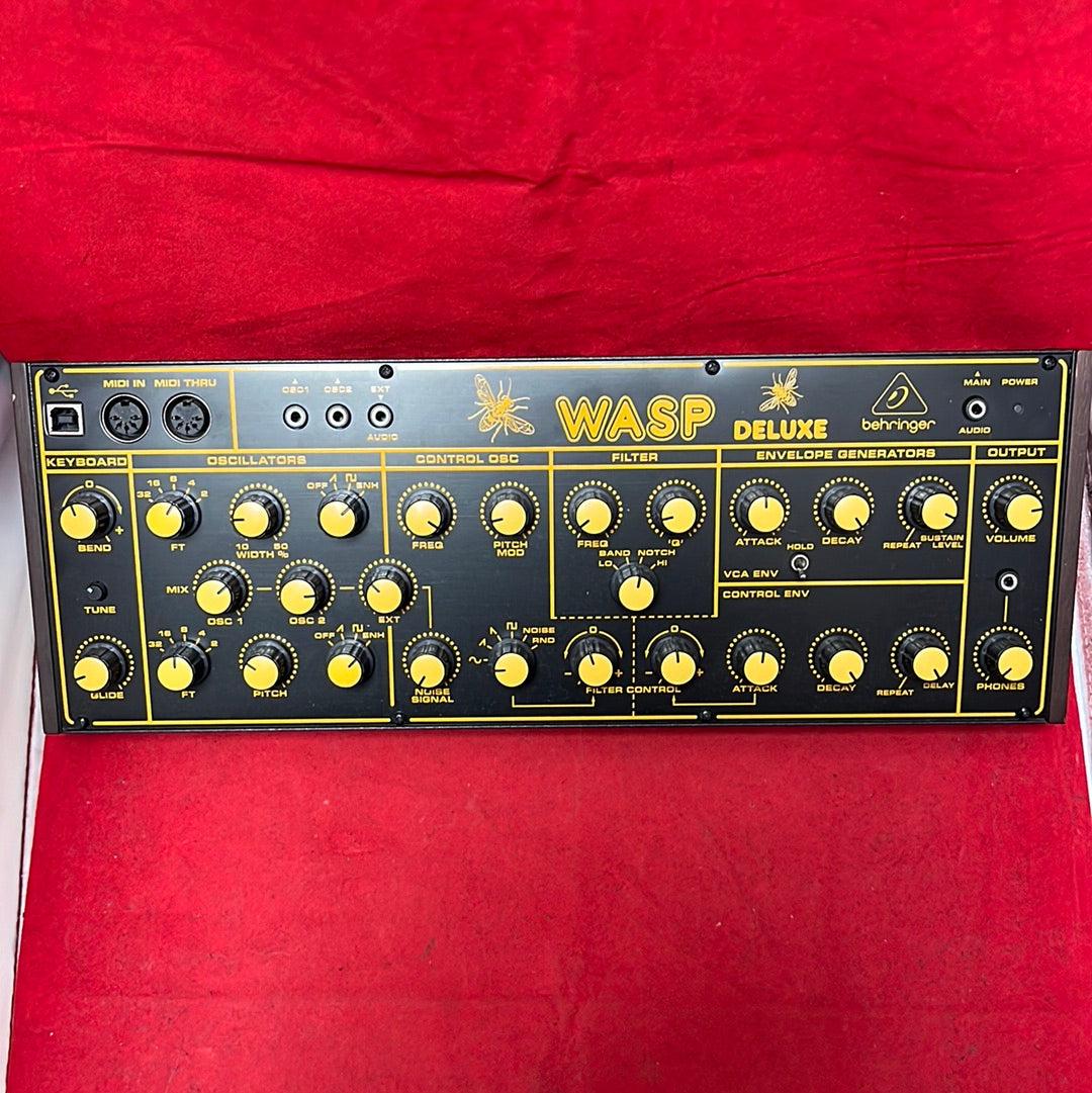 Behringer Wasp Deluxe